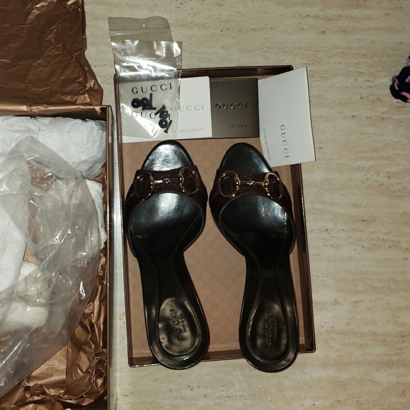 Gucci women's shoe - Picture 2 of 4